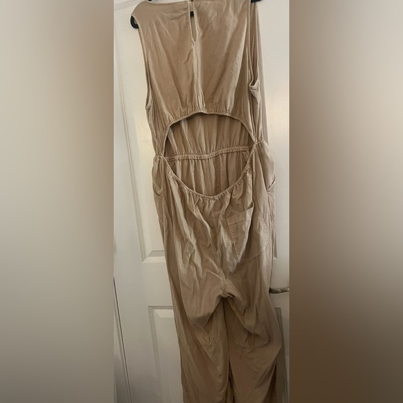 Universal Threads Jumpsuit 1X - Picture 4 of 7